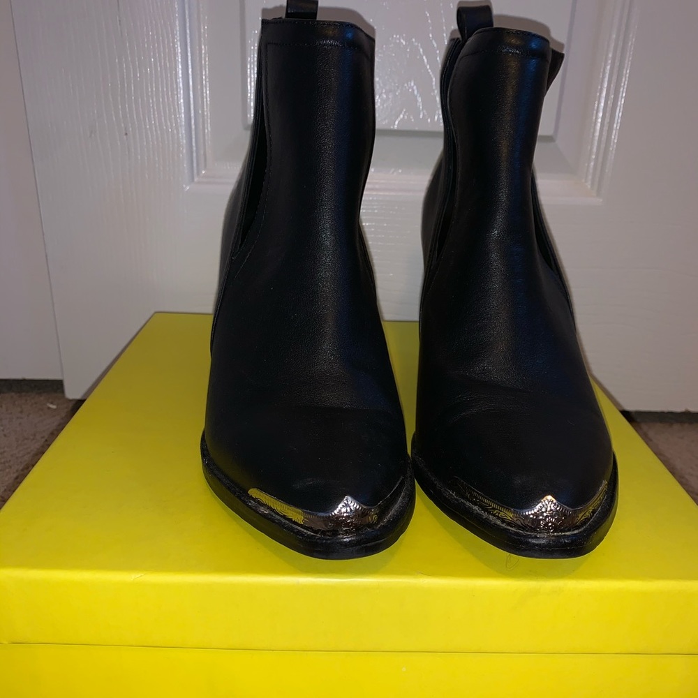 Catherine malandrino black booties